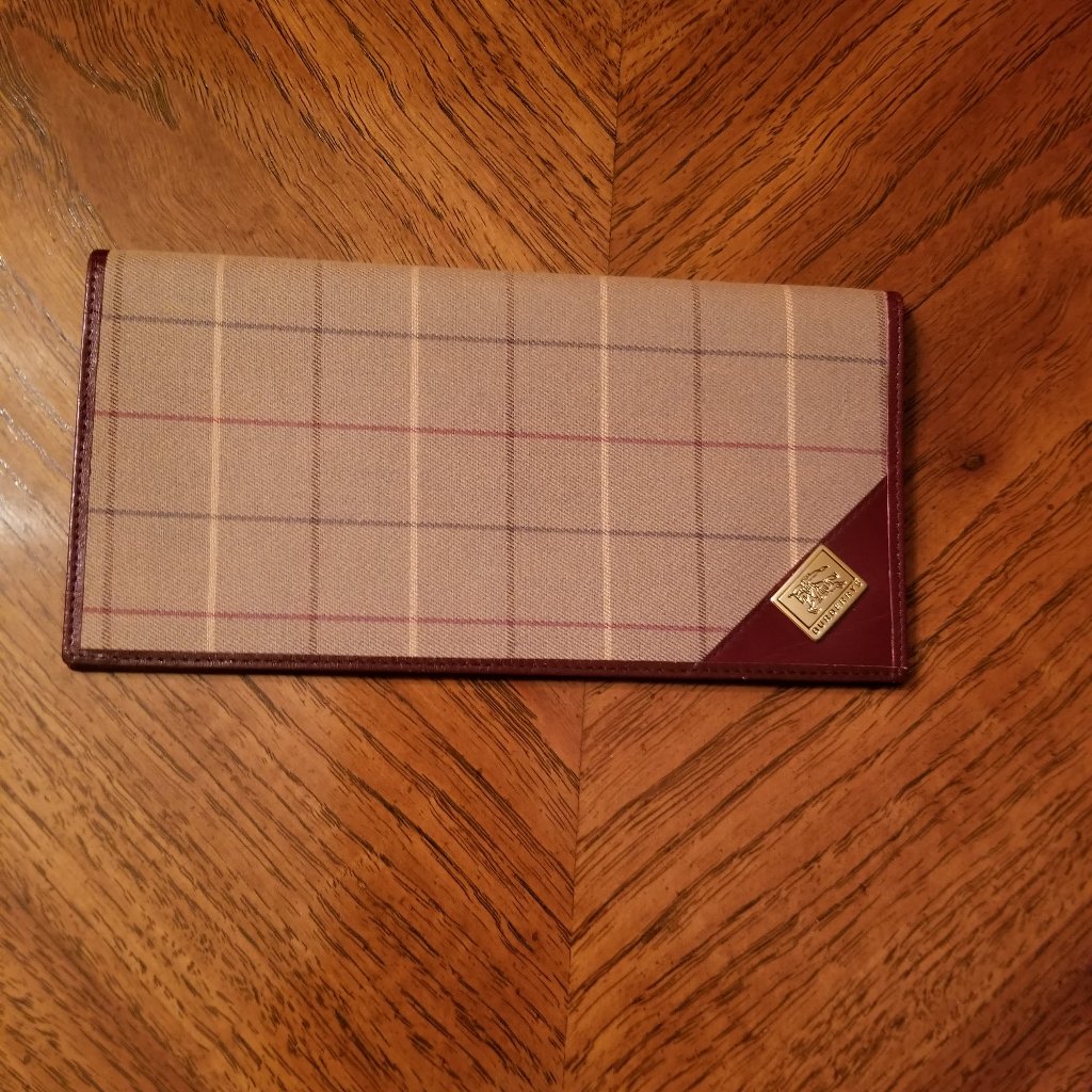 Rare Vintage Burberrys Check Bifold Wallet